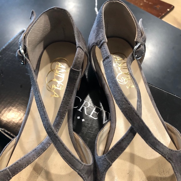 Strap Flats - Picture 5 of 6